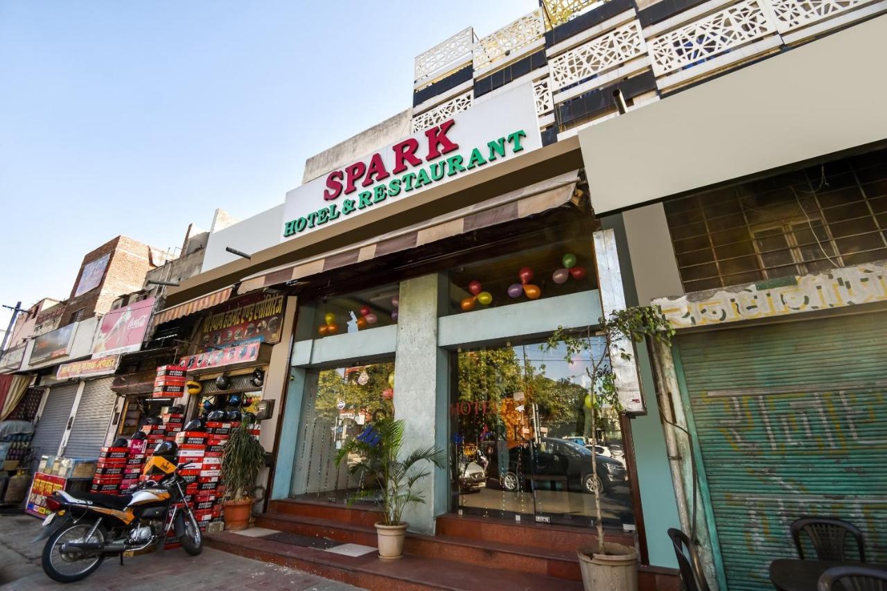 Oyo Flagship Hotel Spark Dzsaipur Kültér fotó